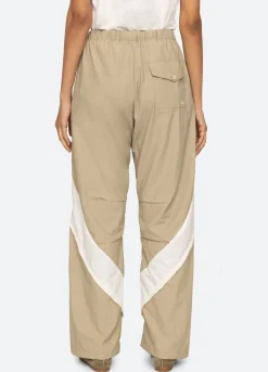 Sea New York Bottoms><noscript><img width=